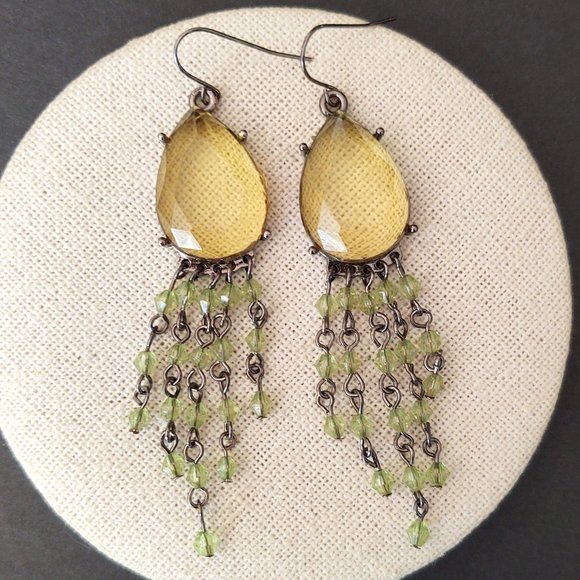 Yellow and green beaded dangle earrings - Picture 5 of 9